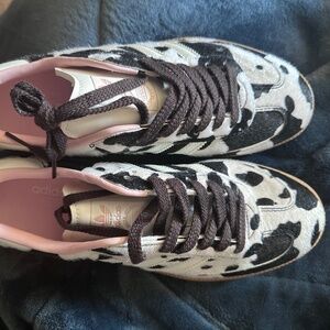 Cow print Adidas Samoa